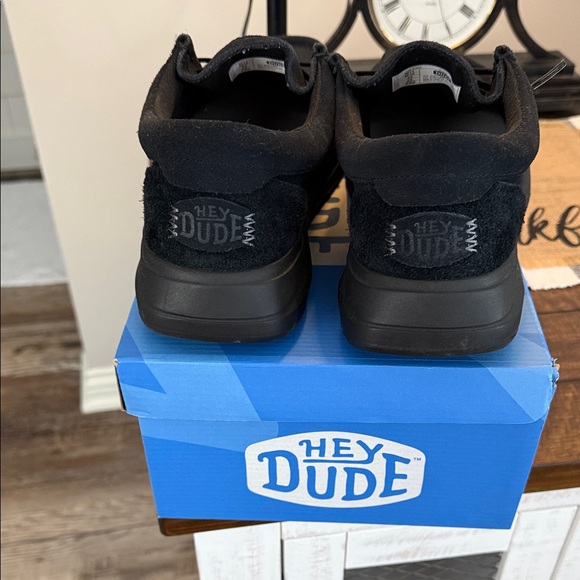 HEY DUDE Men's Black Loafers - Picture 4 of 8